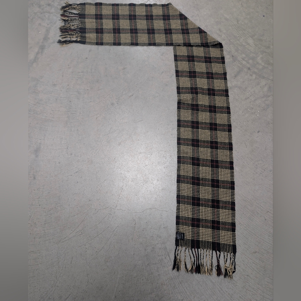 *Nautica Plaid Acrylic Scarf - Beige and Black